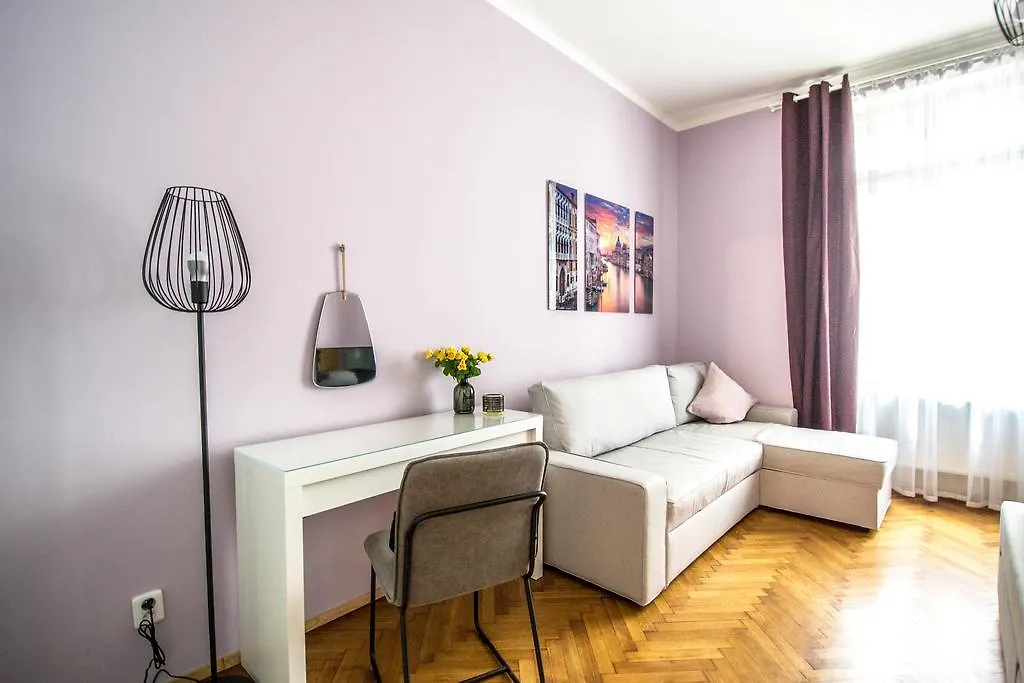 Reflection 2Bdr Apartment By Ruterra Πράγα