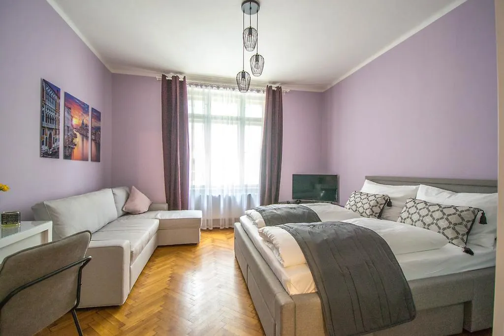 Reflection 2Bdr Apartment By Ruterra Prague