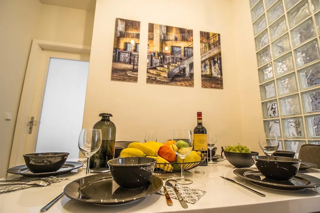 Reflection 2Bdr Apartment By Ruterra Prague